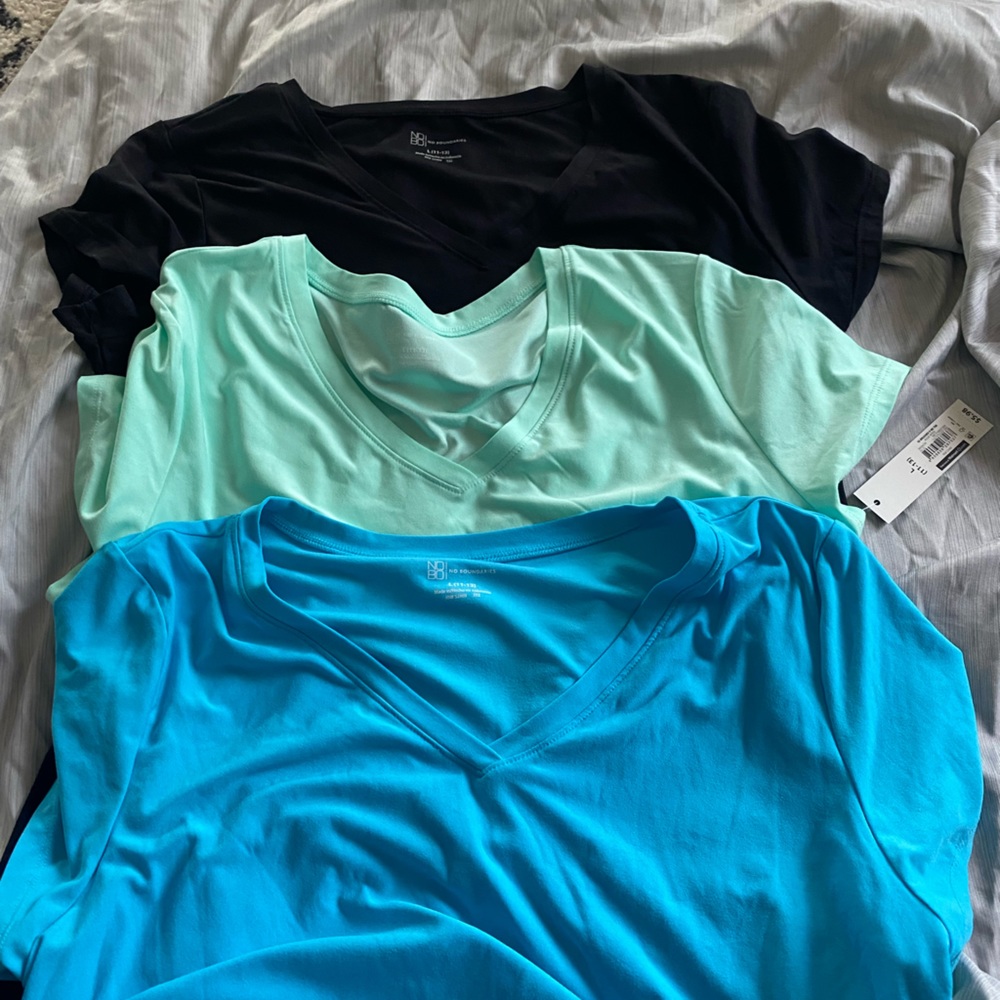 No Boundaries T-shirts super soft one nwt others worn one. EUC